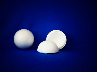 Polystyrenová koule EPS Ø 160 mm - půlená